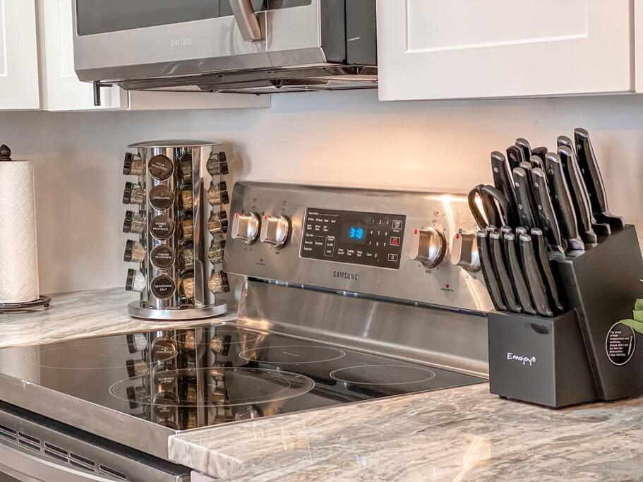202D Summit - Completely Remodeled Modern Condo In Summit! スノーシュー エクステリア 写真