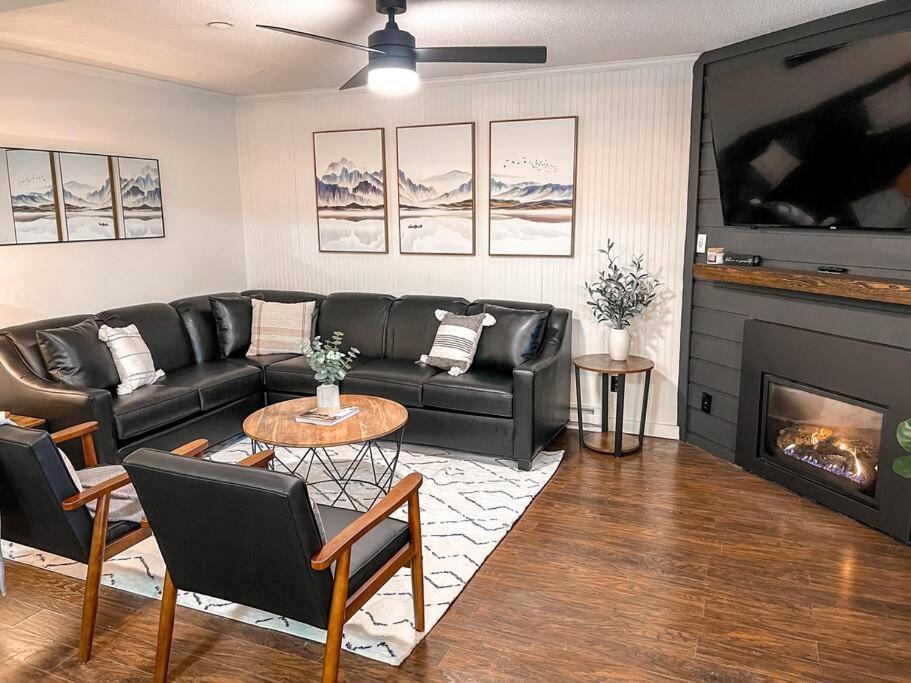 202D Summit - Completely Remodeled Modern Condo In Summit! スノーシュー エクステリア 写真